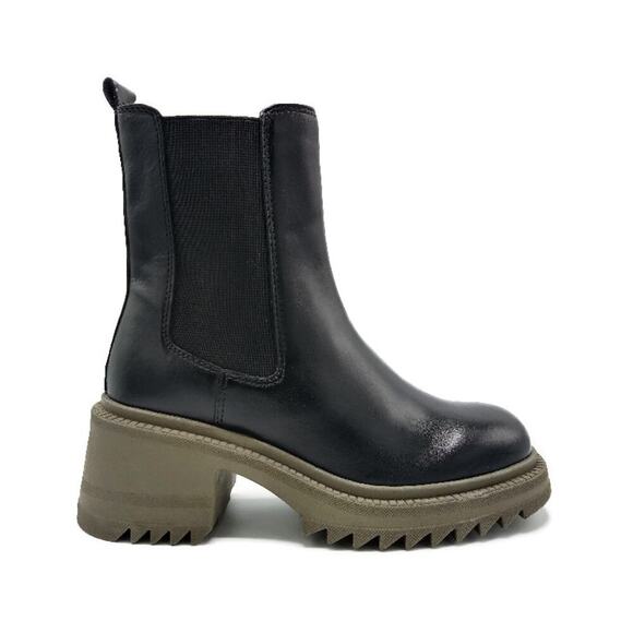 NEW Vince Camuto Black Leather Block Heel Pull On Booties Size 6.5 - Picture 2 of 10